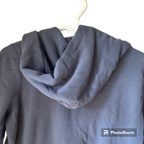 ✨3/$20✨ American Eagle Women’s Blue Long Sleeve Hoodie - Picture 8 of 8